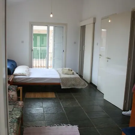 Villa Sea Side With Big Patio And Fireplace Perivolia