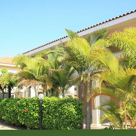Villa Sea Side With Big Patio And Fireplace