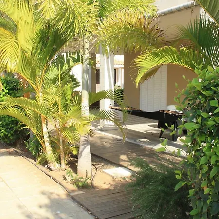 Sea Side With Big Patio And Fireplace Perivolia