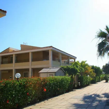 Villa Sea Side With Big Patio And Fireplace Perivolia
