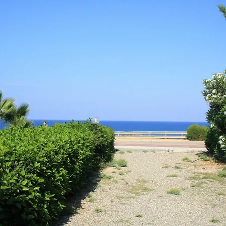 Sea Side With Big Patio And Fireplace * Perivolia